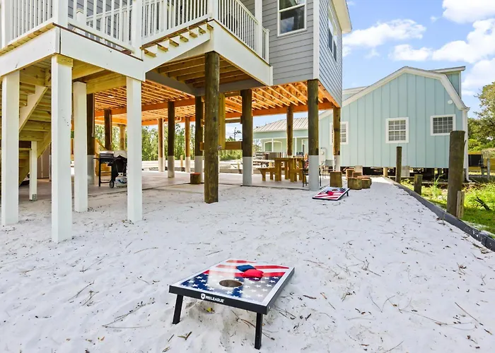 Modern Escape-4br Game Zone Patios Bbq * Pensacola