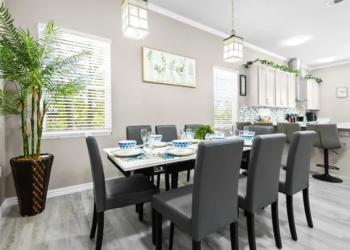 Modern Escape-4br Game Zone Patios Bbq Holiday home