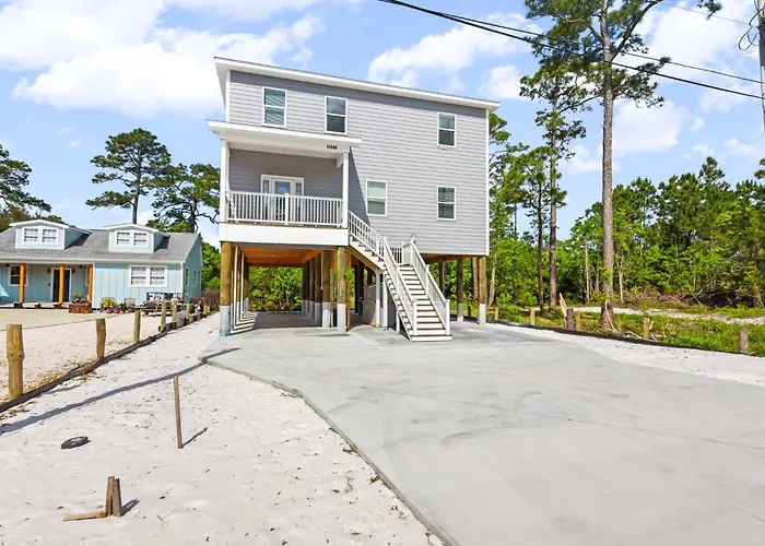 Modern Escape-4br Game Zone Patios Bbq Holiday home